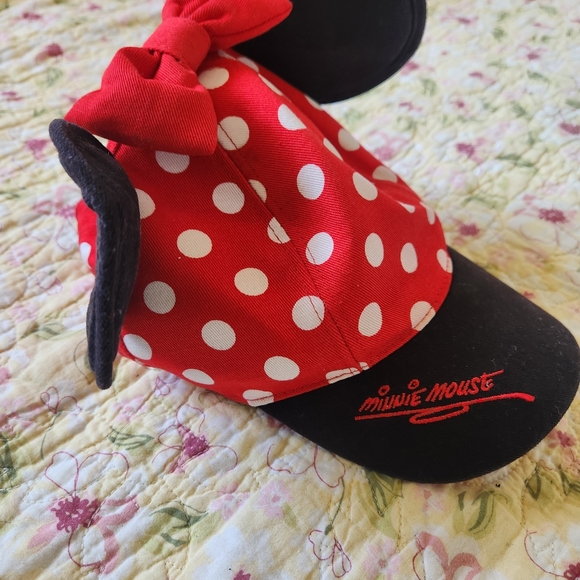 Disney Red and Black Polka Dot Kids Cap Size Youth - Picture 1 of 13
